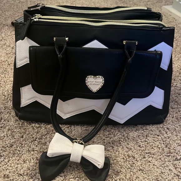 Betsey Johnson Handbags - Betsey Johnson Purse